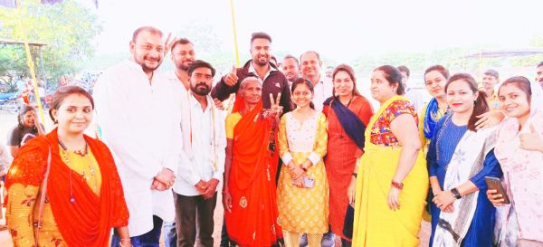 बुजुर्ग महिला ने फुगड़ी में किया क्वालीफाई