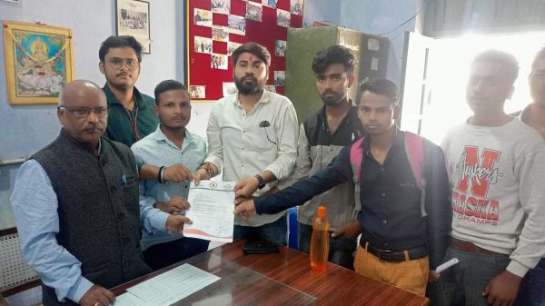 प्रथम सेमेस्टर वालों का दिसंबर में होने वाली परीक्षा तिथि को बढ़ाया जाए-आजाद सेवा संघ