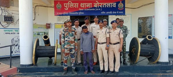 धारदार हथियार से हत्या का प्रयास
