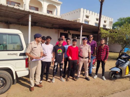 नशीली गोली बेचने वाले तीन आरोपी पकड़ाए