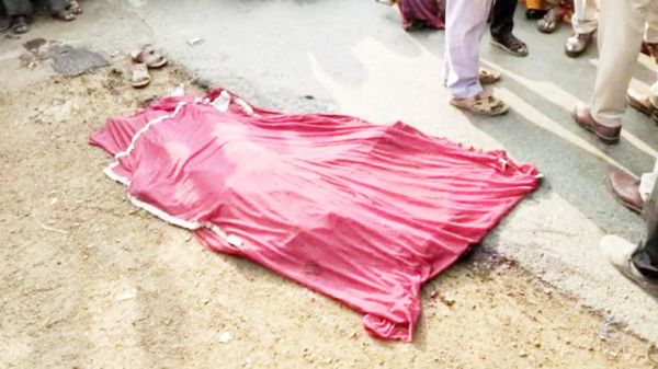 तेज रफ्तार ट्रक ने बुजुर्ग को रौंदा, मौत