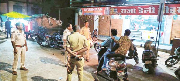 वीक एंड पेट्रोलिंग में पुलिस से 103 सपड़ाए