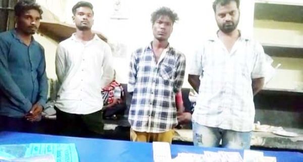 4 जुआरी पकड़ाए