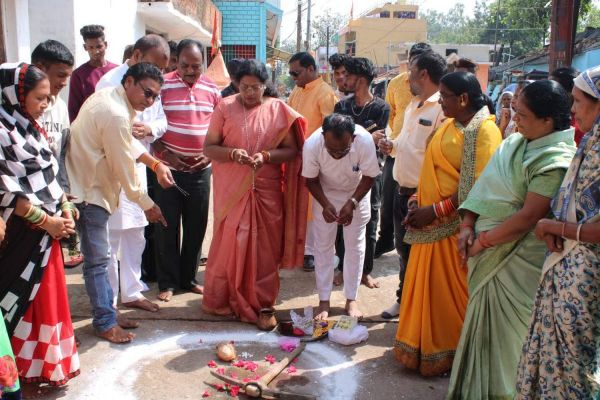 अतिरिक्त कक्ष निर्माण कार्य का मेयर ने किया भूमिपूजन