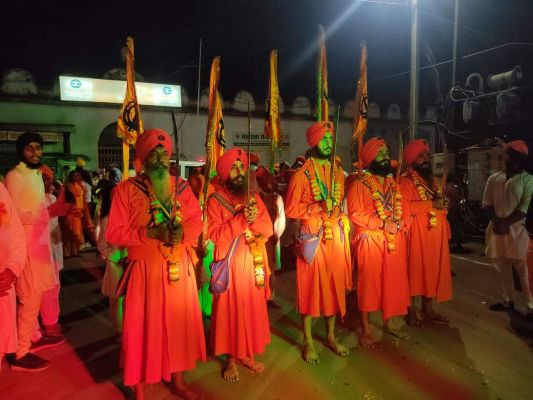 सिख समाज ने निकाला नगर कीर्तन, जगह-जगह स्वागत