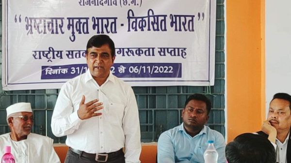 नियमों का पालन करने दिलाई शपथ
