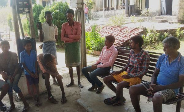 75 बरस बाद भी बिजली के लिए तरस रहा गाँव