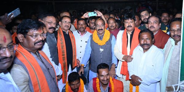 लुण्ड्रा, धौरपुर, दरिमा क्षेत्र के डेढ़ सौ लोगों ने प्रदेश अध्यक्ष के सामने किया भाजपा प्रवेश