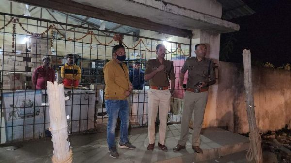 शासकीय शराब दुकानों का निरीक्षण