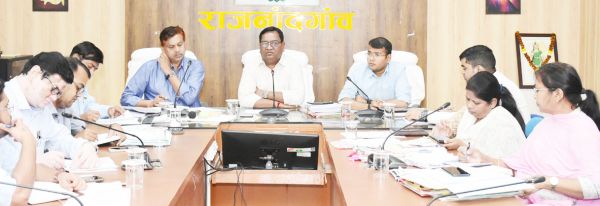 अधिकारी ड्यूटी के दौरान करें पहचान पत्र का उपयोग