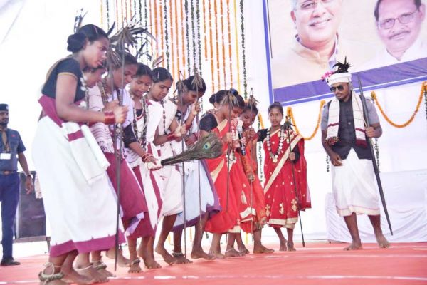 नेशनल ट्राइबल स्काउट गाइड, लोकगीतों से गूंजायमान हुआ मैदान