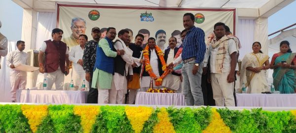 लखमा ने किया भतरा समाज के भवन का भूमिपूजन