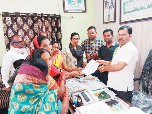 मुख्यमंत्री सुपोषण योजना संचालन के लिए विधायक को सौंपा ज्ञापन