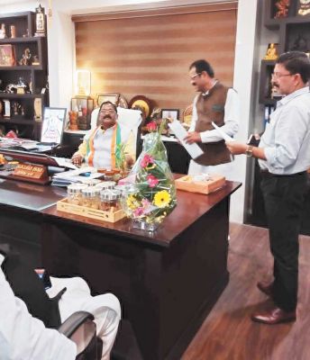 सरकारी राशन दुकान में लाखों की अनियमितता, साल भर बाद भी कार्रवाई नहीं
