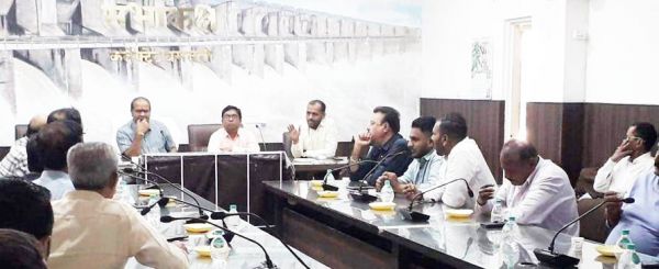 पार्किंग की समस्या, घड़ी चौक में किसी भी आयोजन की न दें अनुमति