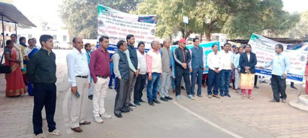 विधिक जागरूकता रैली निकाली