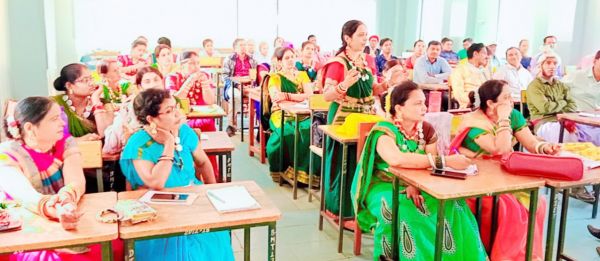 भाषा एवं संस्कृति के विकास पर शिक्षकों को दिया प्रशिक्षण