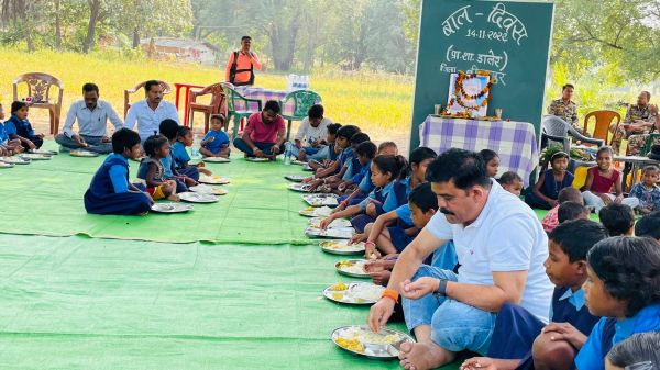 डालेर स्कूल पहुंच विधायक विक्रम  ने बच्चों संग मनाया बाल दिवस