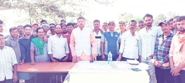 पैरादान महाअभियान, किसानों के बीच पहुंच दान का समझाया महत्व