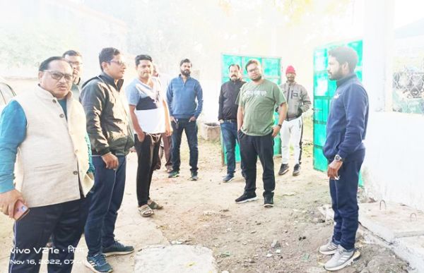 रामपुर गोठान, वाटर फिल्टर प्लांट का आयुक्त ने किया निरीक्षण, नियमित गोबर खरीदी करने निर्देश