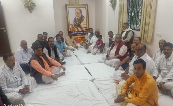 महामंडलेश्वर शारदानंद सरस्वती को दी श्रद्धांजलि 