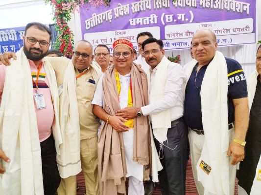 सिंधी भाषा एवं संस्कृति के उत्थान पर फोकस, सामाजिक उत्थान पर मंथन, 50 लोगों का शॉल-श्रीफल से सम्मान