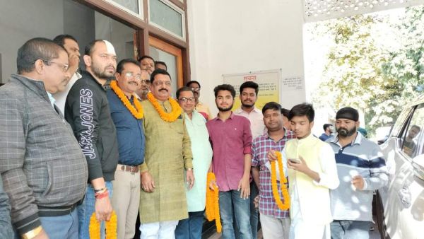 अपेक्स बैंक के नवनिर्वाचित सदस्य अजय का रैली निकाल भव्य स्वागत