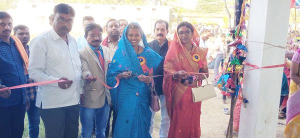 जिपं अध्यक्ष ने किया साइकिल स्टैंड का उद्घाटन