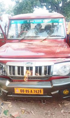 बोलेरो ने स्कूटी को मारी ठोकर, एक की मौत, एक गंभीर