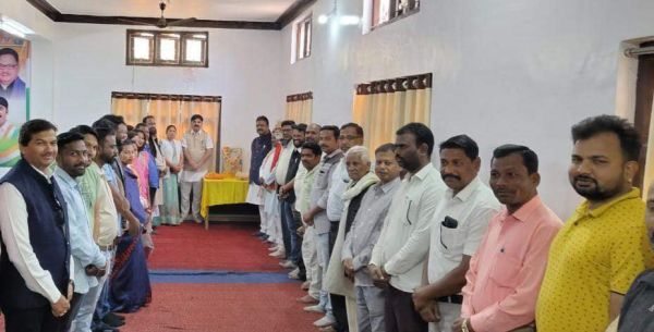 इंदिरा को कांग्रेसियों ने  किया याद, संगोष्ठी 