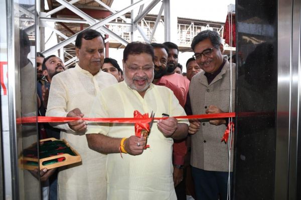 भाटापारा रेलवे स्टेशन पर  दो लिफ्ट शुरू, वृद्धों, दिव्यांगों को होगी सुविधा 