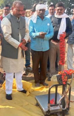 पुलिया निर्माण का भूमिपूजन, धान खरीदी केंद्र का शुभारंभ भी