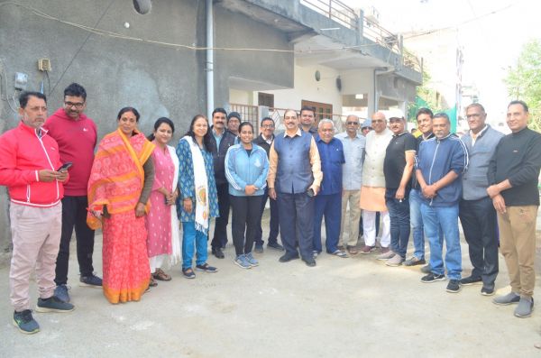 महापौर ने घर एवं प्रतिष्ठान के साथ-साथ नगर को भी स्वच्छ बनाए रखने का दिया संदेश 