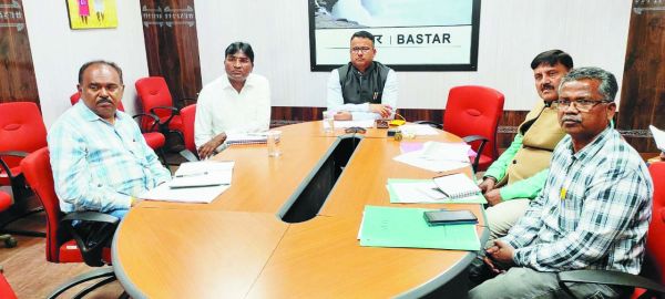 जल जीवन मिशन सर्वेक्षण और स्वच्छ सर्वेक्षण ग्रामीण पर वीसी में शामिल हुए कलेक्टर