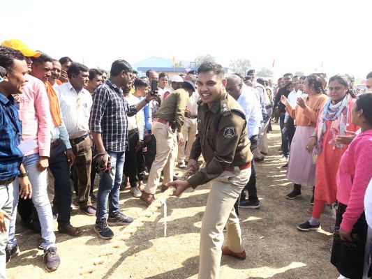 विधायक ने खींची रस्सी, तो प्रशासन ने मानी हार, एसपी के कौशल और नपा अध्यक्ष की मेहनत से मैच रहा टाई