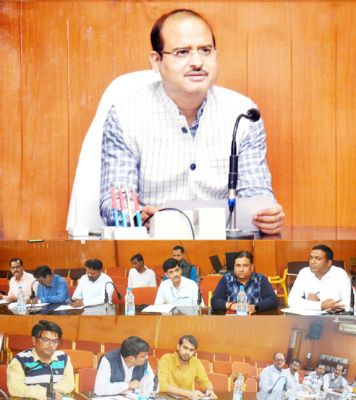 कलेक्टर ने धान खरीदी के कार्यों की ली समीक्षा बैठक