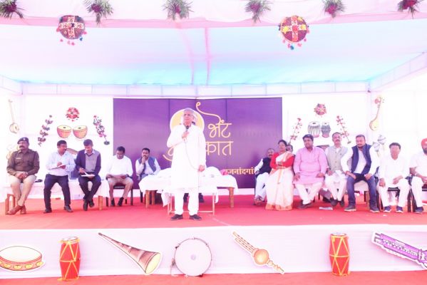 सौ ट्रैक्टर पैरादान करने वाले सुरगी के किसानों ने पेश की मिसाल-भूपेश