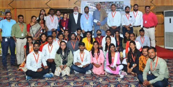 सरगुजा संभाग के 25 गांवों में एक माह तक आदिवासियों के बीच रहे गाँधी फेलोस