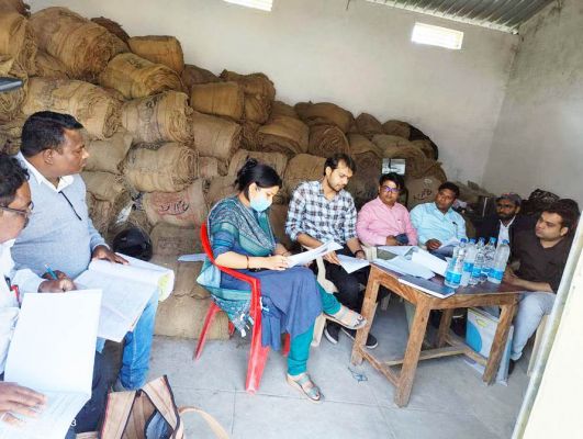 धान खरीदी केन्द्र कोरबी में अनियमितता, 2 कर्मचारी निलंबित दोषियों के विरूद्ध थाने में दर्ज किया गया एफआईआर