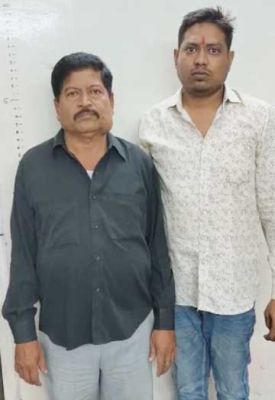 एक ही गाड़ी के लिए अलग-अलग आवेदन पर नामांतरण कराया, 2 गिरफ्तार