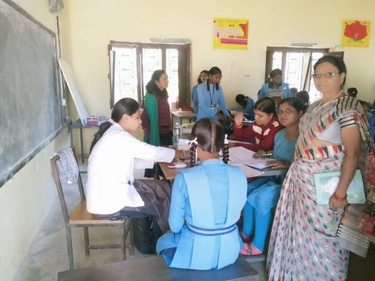 एनीमिया मुक्त कोंडागांव अभियान,  स्कूली बच्चों की रक्ताल्पता जांच