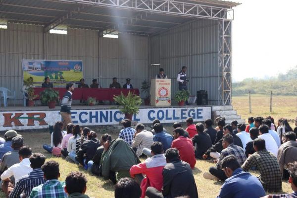 के. आर. टेक्निकल कॉलेज में  यातायात जागरूकता कार्यक्रम 