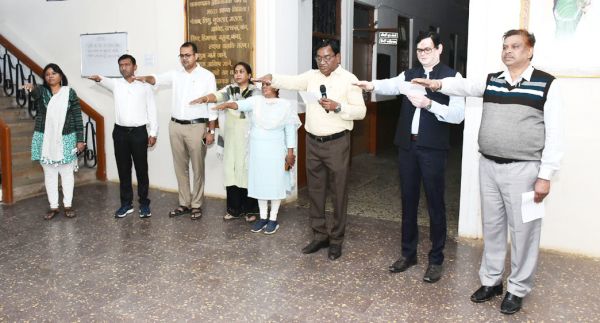 संविधान की उद्देशिका का पठन