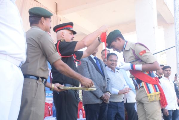 छद्म युद्ध में दुश्मनों से लडऩे का हौसला दिखा