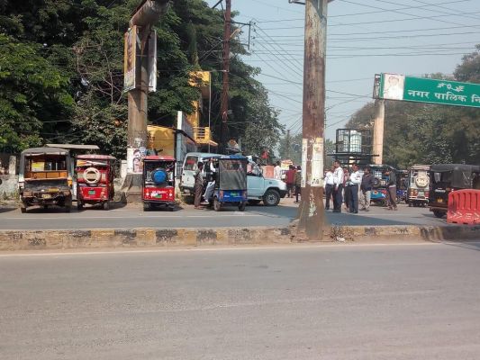 466 आटो रिक्शा ड्राइवरों पर कार्रवाई