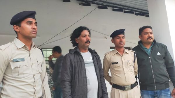 शादी में थिरक रहे चिटफंड कंपनी के डायरेक्टर पुलिस के हत्थे चढ़ा