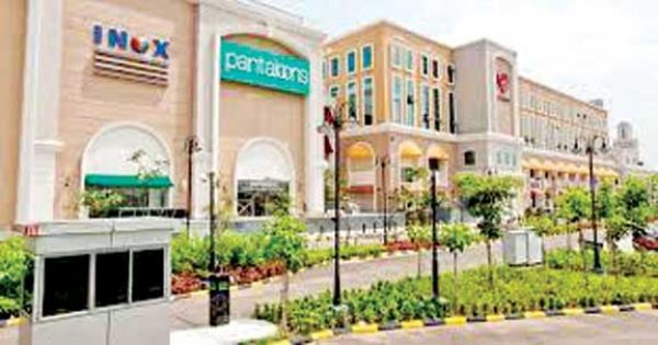 अंबुजा मॉल से 53 लाख, नूतन राइस मिल से 9 लाख रूपए से अधिक बकाया टैक्स वसूला