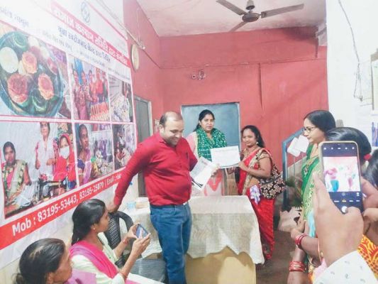 पोस्टर अभियान के साथ लोगों को जागरूक, महिला उत्पीडऩ, बाल अपराधों से बचने के  टिप्स