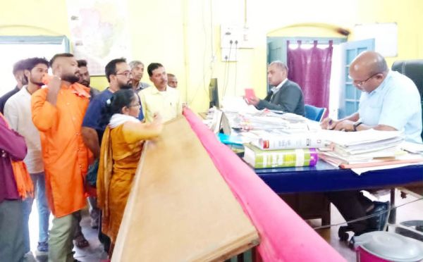 ईसाई समुदाय ने कब्रिस्तान के लिए मांगी जमीन तो हिंदू संगठन ने लगाई आपत्ति, अब मांग खारिज