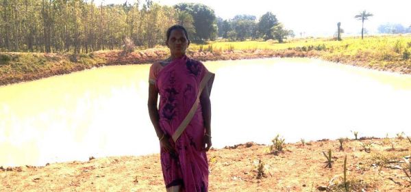 फुंडेर की मैनीबाई ने मछली पालन को बनाया अतिरिक्त आय का जरिया